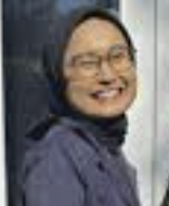 Intan Permata Sari, peserta Bimbingan Beasiswa Italia Lister, mendapat feedback dokumen beasiswa Italia