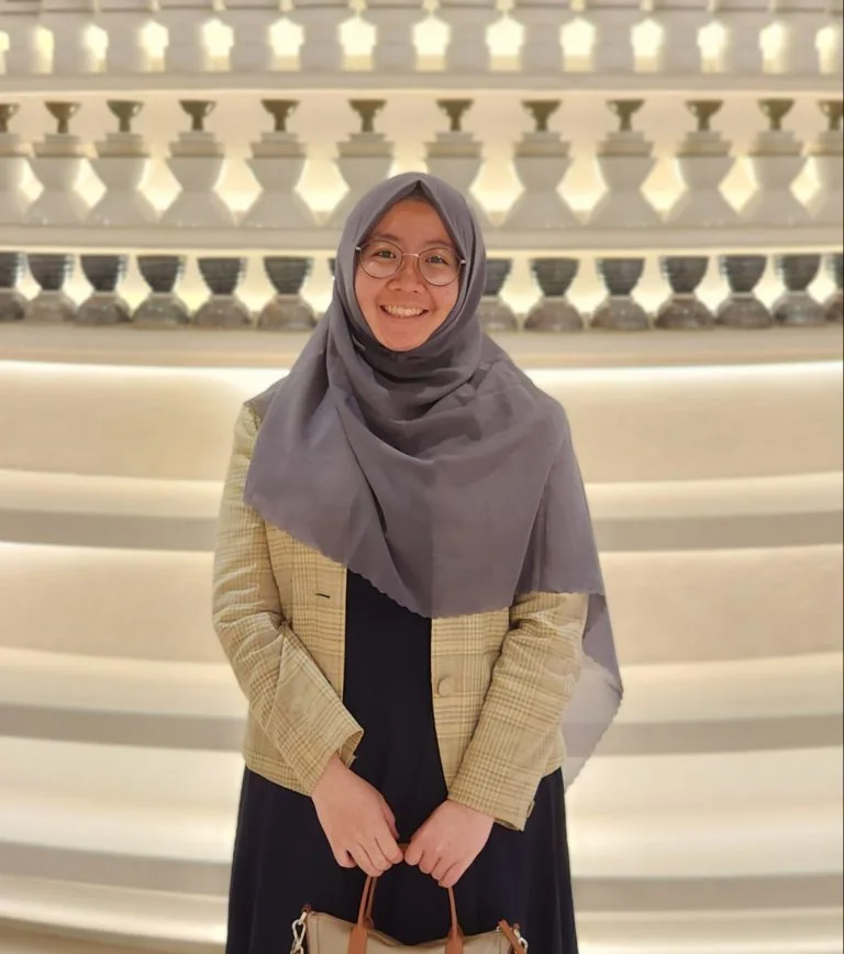 Salsabilla Izzah Nurheibah, tutor TOEFL iBT Lister